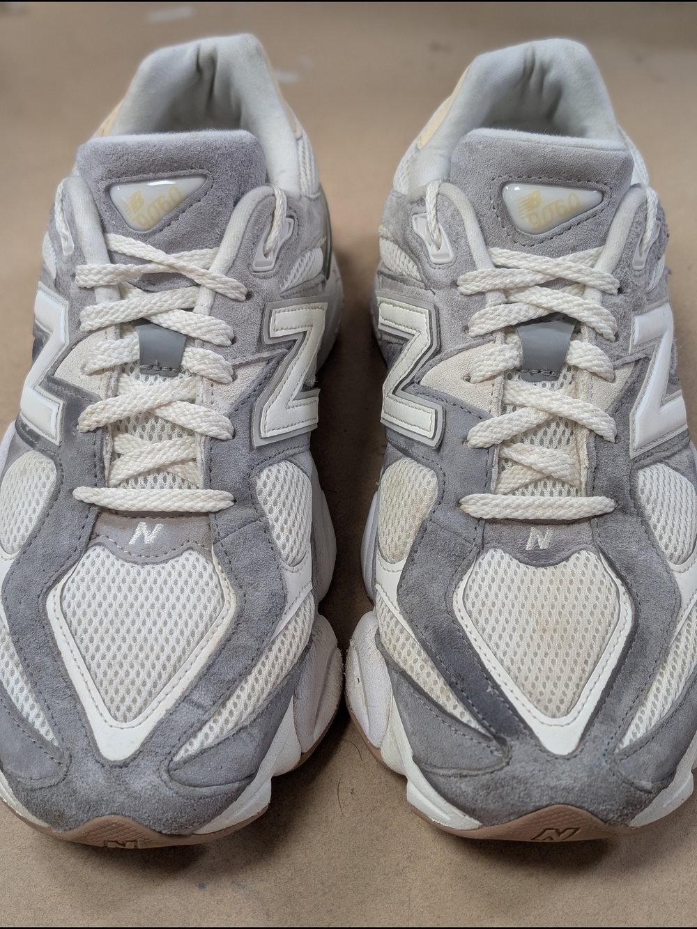 New Balance Women's 9060 Light Gray Sneaker Size 10.5 Men 12 Wm - Picture 3 of 12
